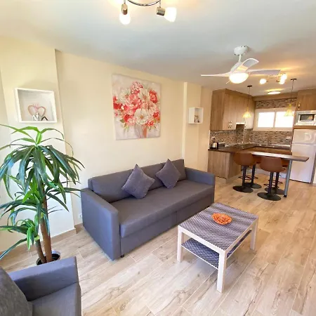 Modern 1 Bedroom Seaside Apartment With Pool Fuengirola Exterior photo